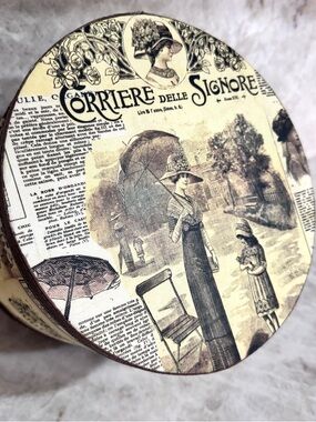 💖 Wooden Round Curio Box, Parisian Theme, 8.5” x 6”